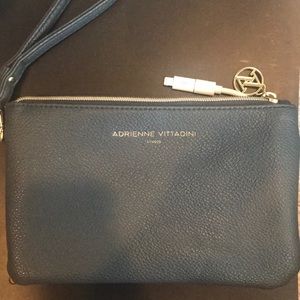 Adrienne vittadini charging wallet